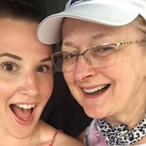 Meet your Posher, Alicia